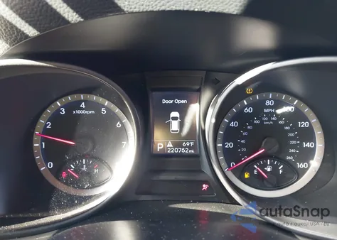 2015 Hyundai Santa Fe Sport 2.4L from USA, damaged, VIN 5XYZT3LB2FG262179